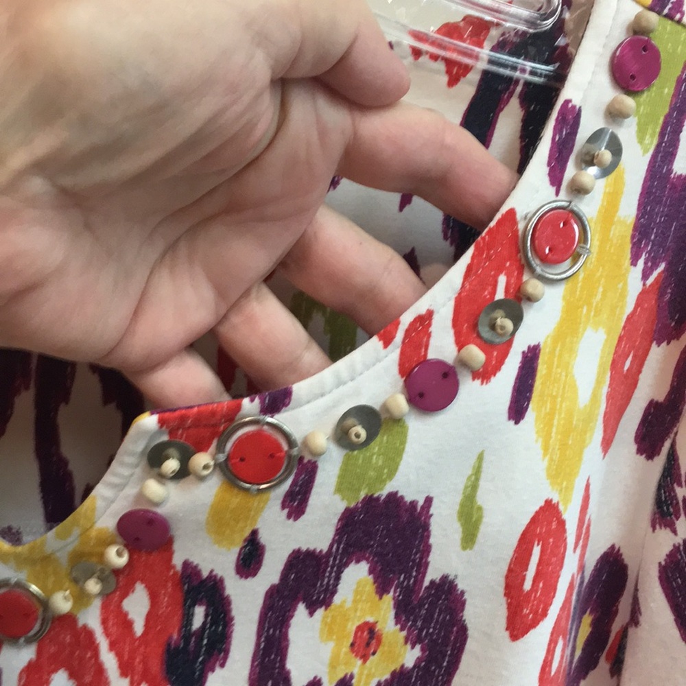 Collar Button & Bead Detail Top - Picture 3 of 5